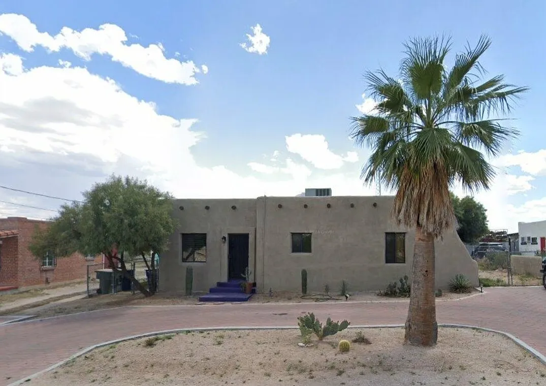 3 bed, 1100 sqft, $1,600 — Photo 1
