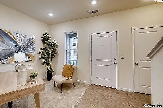 2839 S Fox Ct — Photo 2