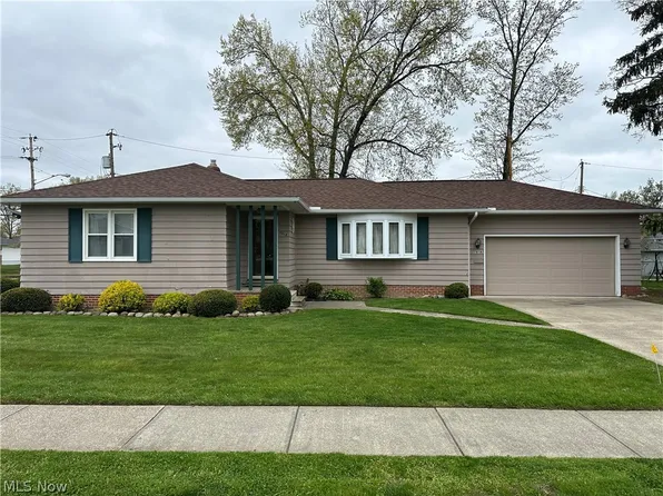 1918 Grant Rd, Wickliffe, OH 44092