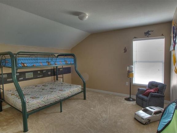 Upstairs Bedroom 2