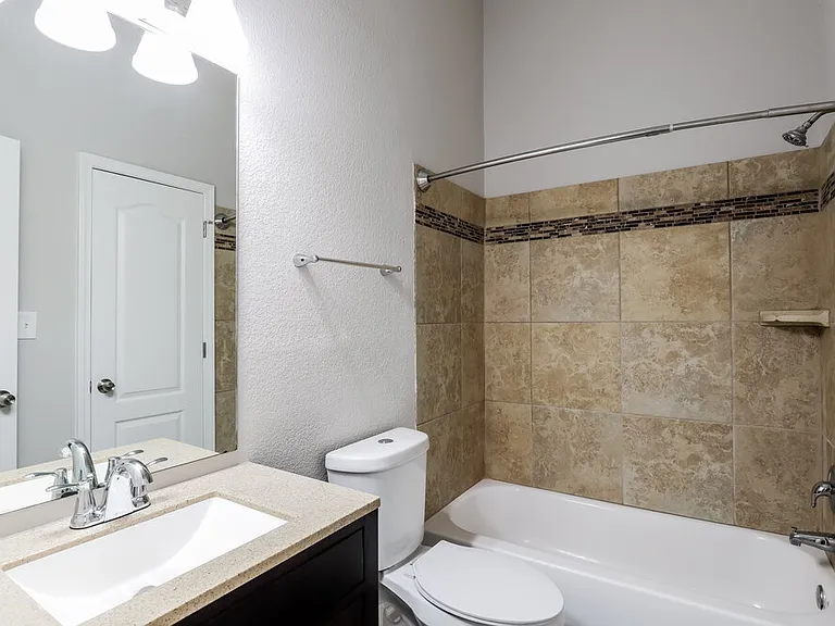 106 Garden Walk — Photo 14