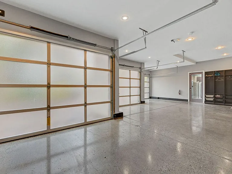 2111 Edgewood Ave — Photo 24