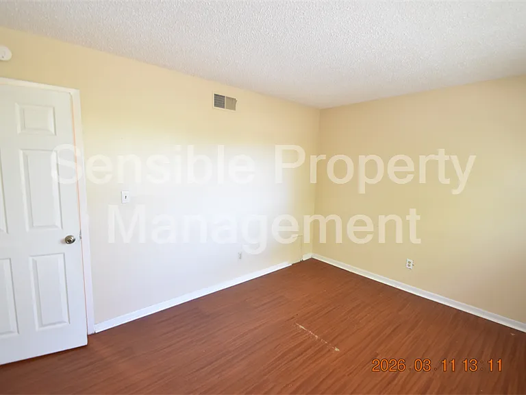 3910 44th St N #C9 — Photo 12