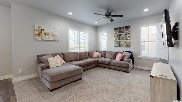 4 bed, 2.5 bath, 2342 sqft, $2,450 — Photo 2