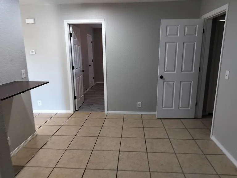 105 W Clegern Ave — Photo 12