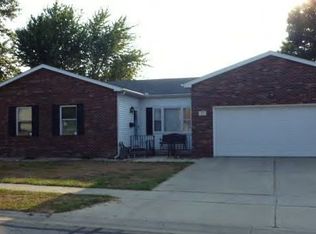 1895 N Oakcrest Ave, Decatur, IL 62526