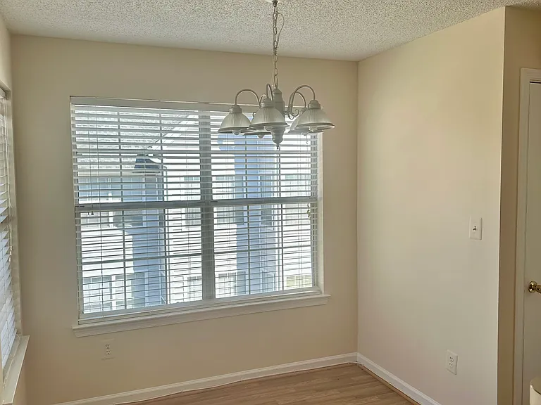 14046 Vista Dr — Photo 5