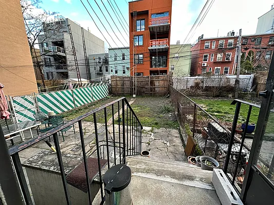 Rented by Ulas Real Estates Inc | media 7