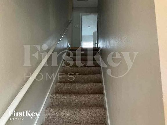 4th image of 207 Willowbay Ridge St