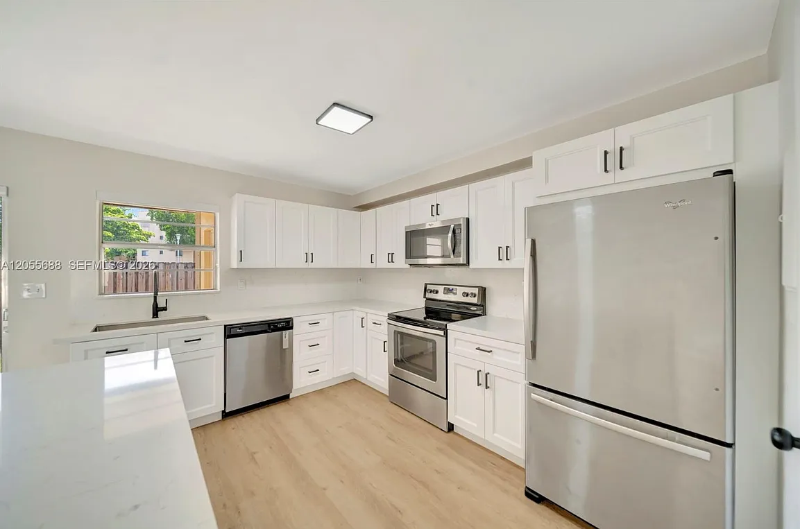2 bed, 2.5 bath, 1346 sqft, $2,750 — Photo 3