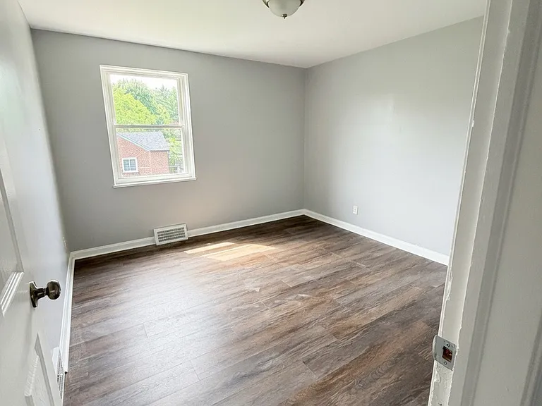 3596 Warren Rd #UP — Photo 8