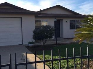 1045 3rd St, Orange Cove, CA