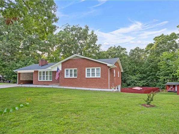 410 Queens Dr, Lexington, NC 27292