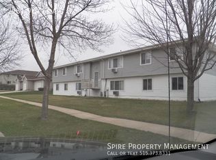 2981 9th St #8, Marion, IA 52302