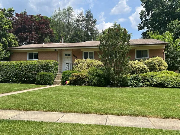 1112 Downs Dr, Silver Spring, MD 20904