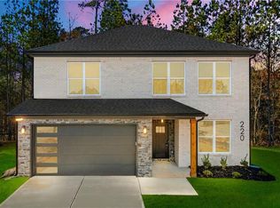 220 Galway Ln, Hampton, GA 30228