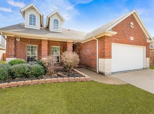 833 Pebblecreek Dr, Burleson, TX 76028