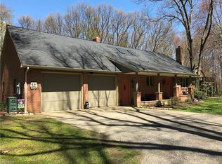 7384 Poore Rd, Conneaut, OH 44030