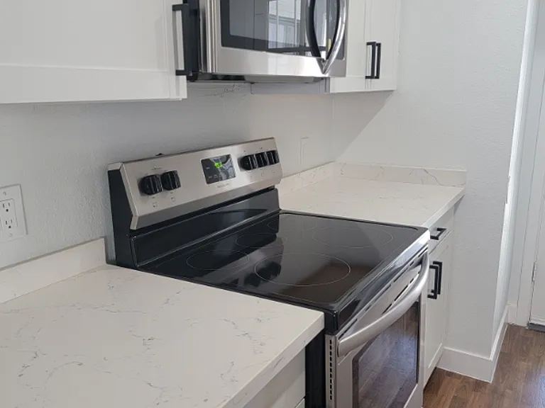 Urbana Union Hills — Photo 16