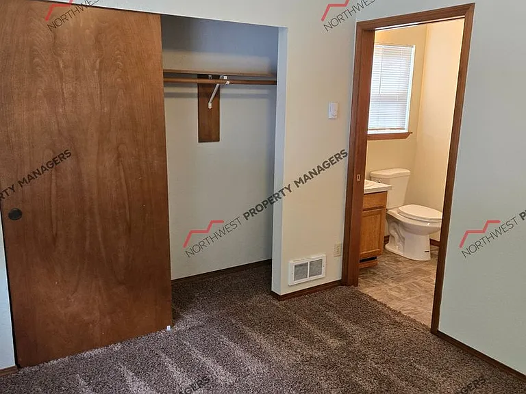 1268 State Route 505 — Photo 33