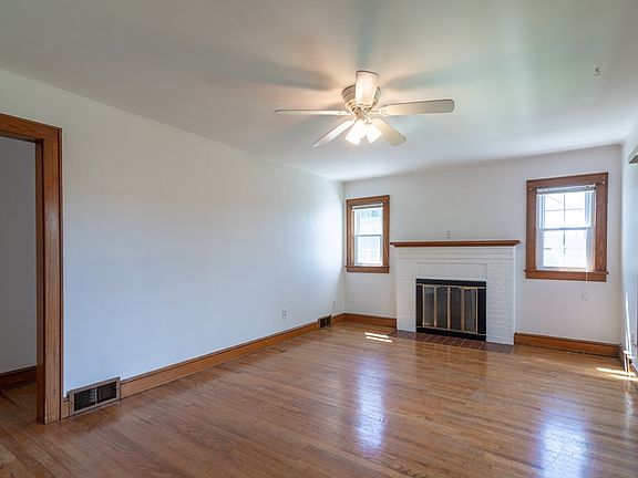 2nd image of 839 Henry St
