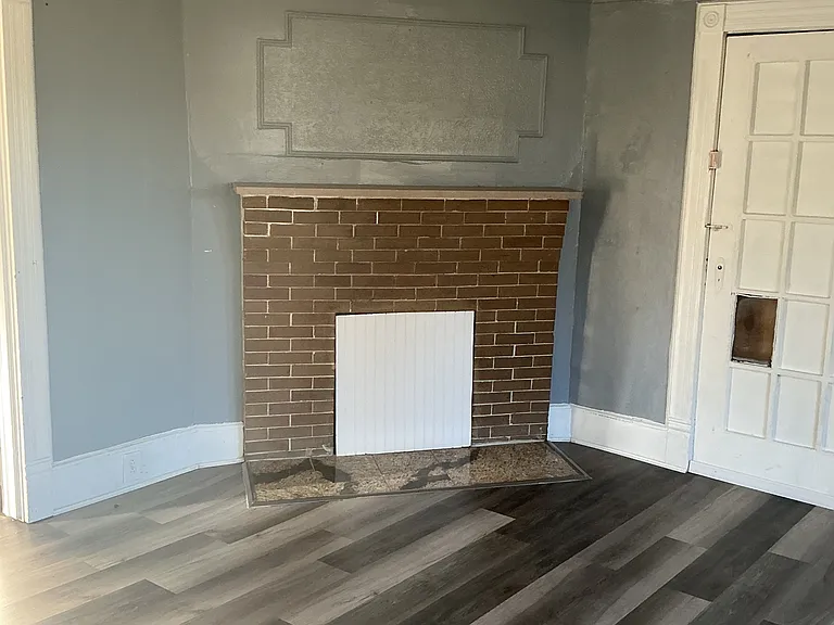 90 Champlin Ave #1 — Photo 2