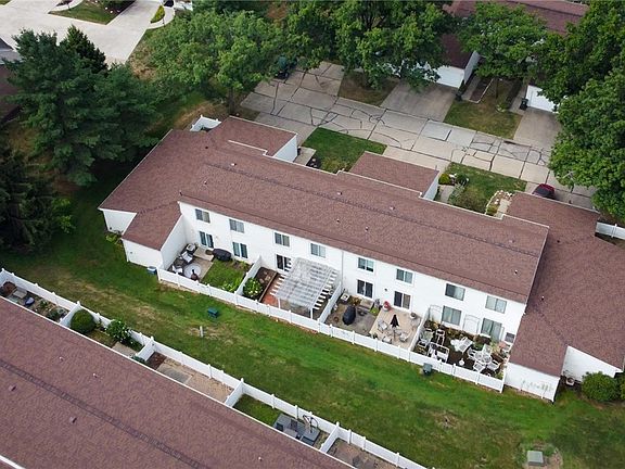 4th image of 223 Deepwood Dr