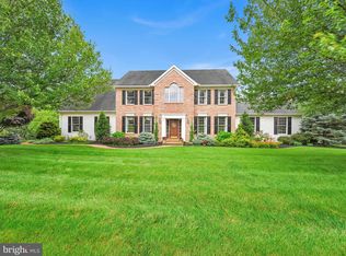 140 Club Ter, Lebanon, PA 17042
