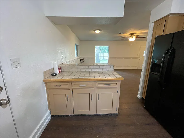 4803 Geraldine St — Photo 32