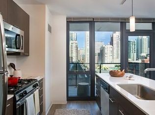 635 N Wells St #1813, Chicago, IL 60654