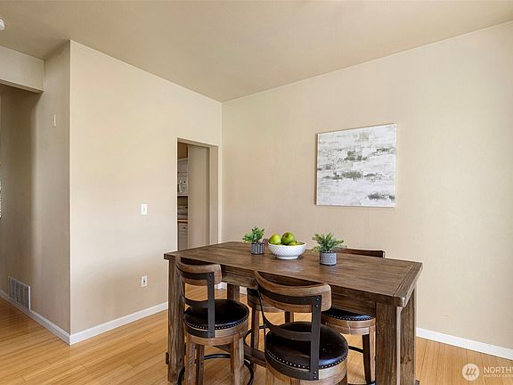 4th image of 4632 Morris Avenue S #4632