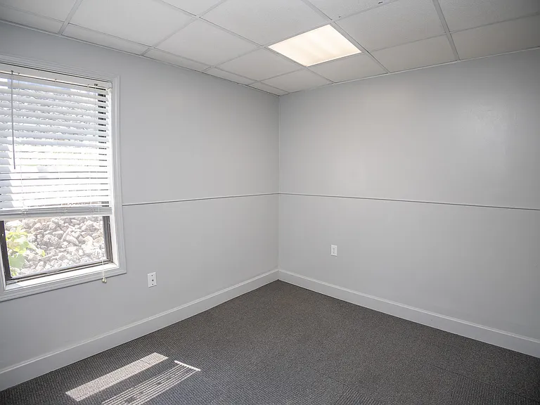 202 E Franklin St #1 — Photo 9