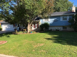 1033 E Northwood Dr, Appleton, WI 54911