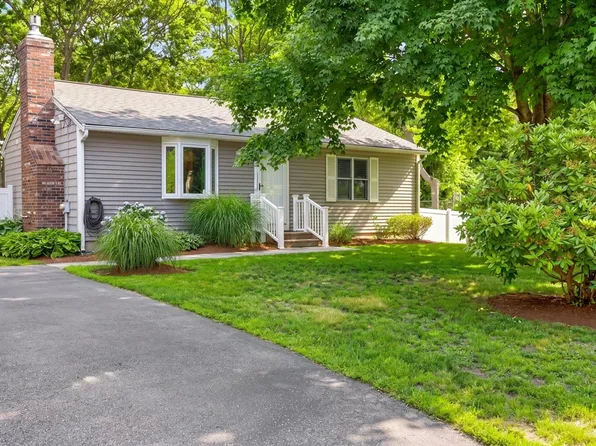 545 Lincoln Rd, Barnstable, MA 02630