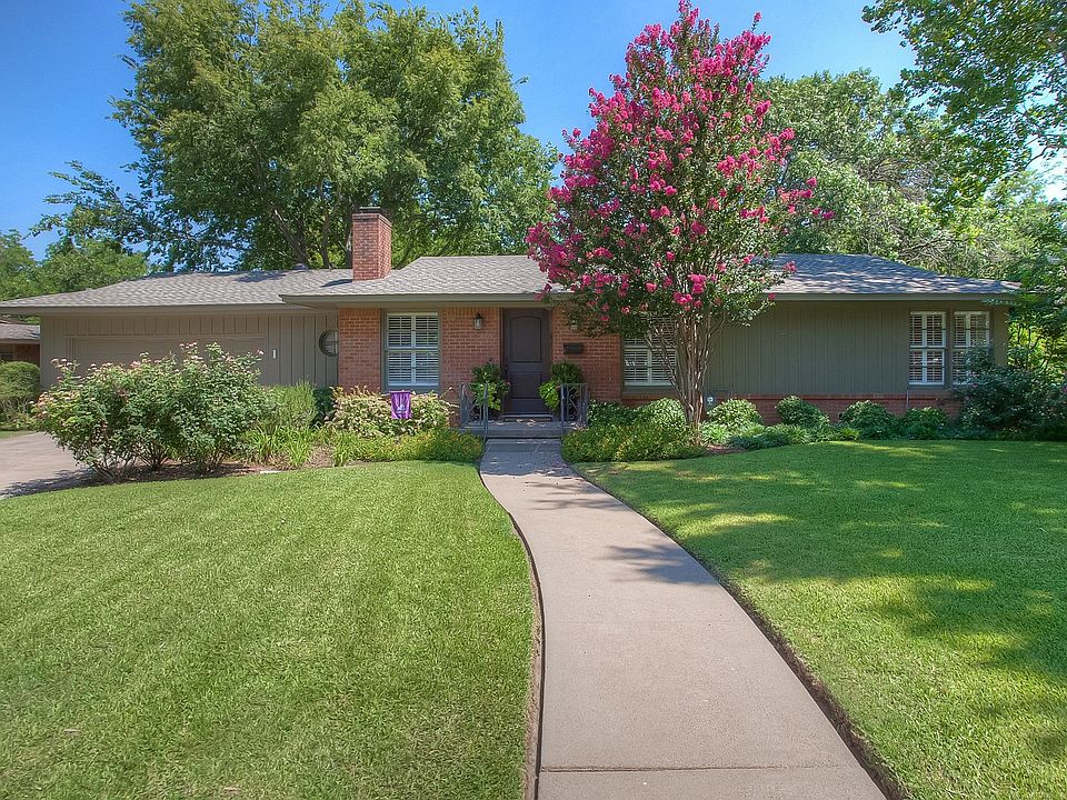 1st image of 3816 S Hills Cir