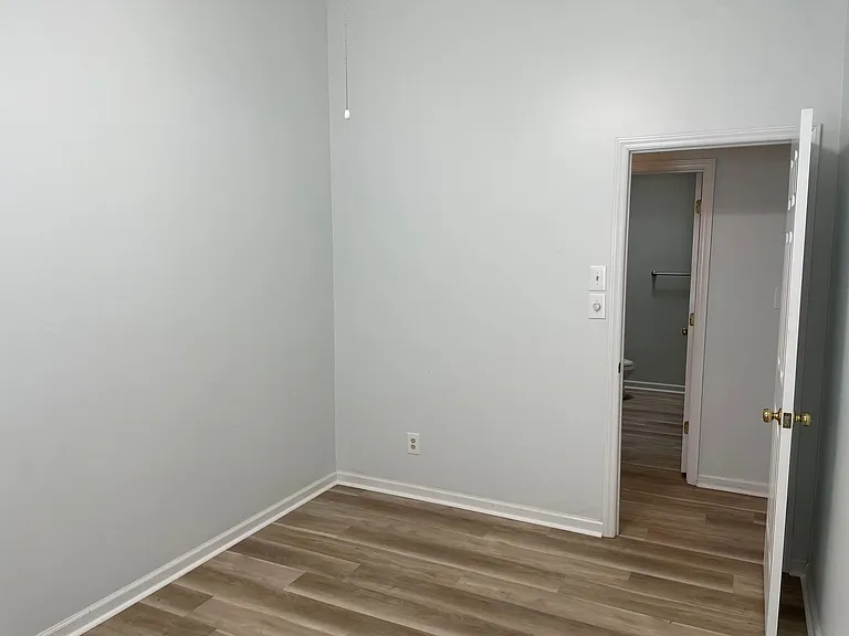 480 Saltaire Dr — Photo 27