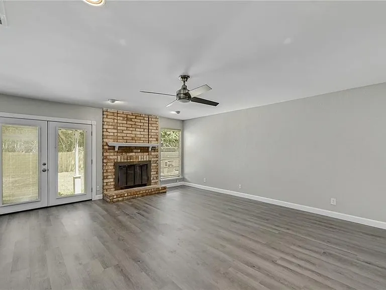 906 Cactus Dr — Photo 5