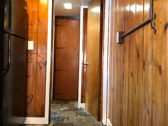 4th image of 601 Manitou Ave APT 11
