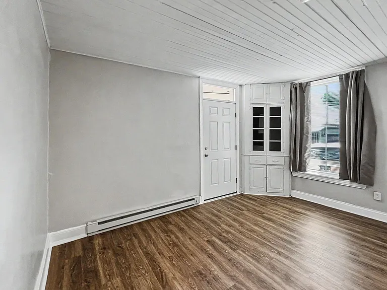 116 N Union St — Photo 10