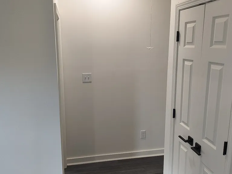 1510 Brownwood Ave #C — Photo 16