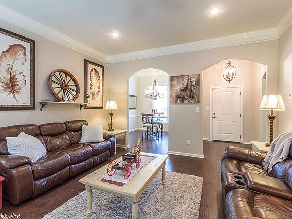 4th image of 119 Dogwood Place Dr