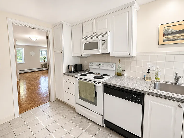 42 Worthen Rd #14 — Photo 4