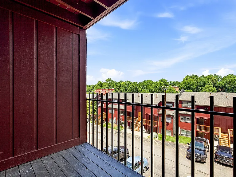 Roost - Balcony 1