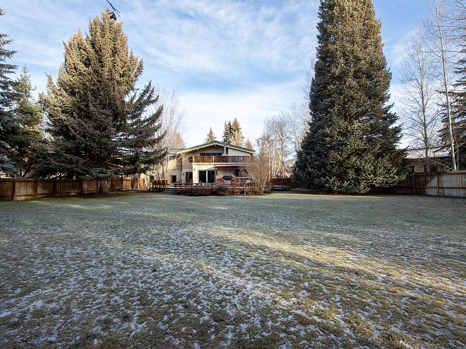 1st image of 200 E Canyon Run Blvd