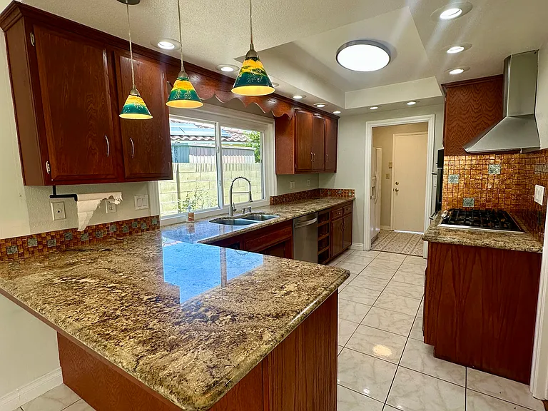 10463 El Monte Ave — Photo 13