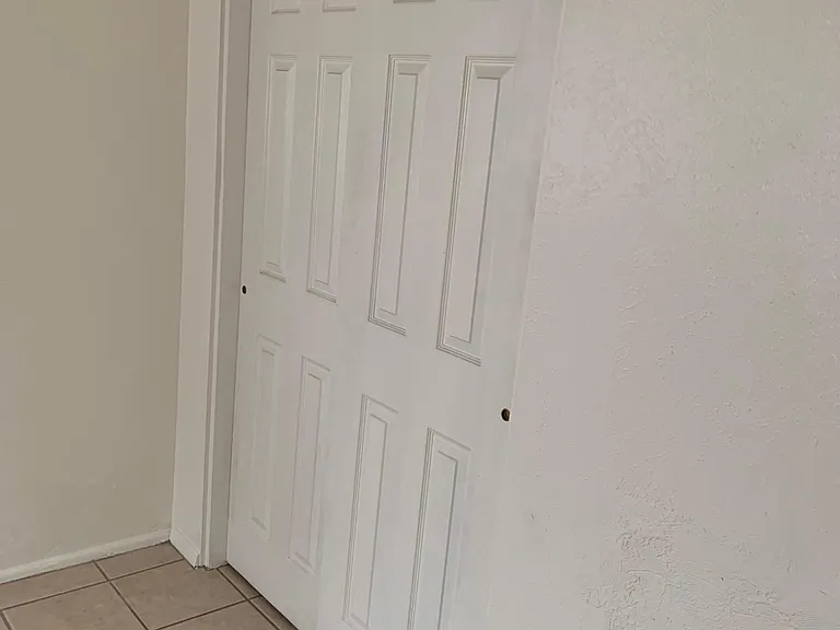 3460 E Glenn St — Photo 5