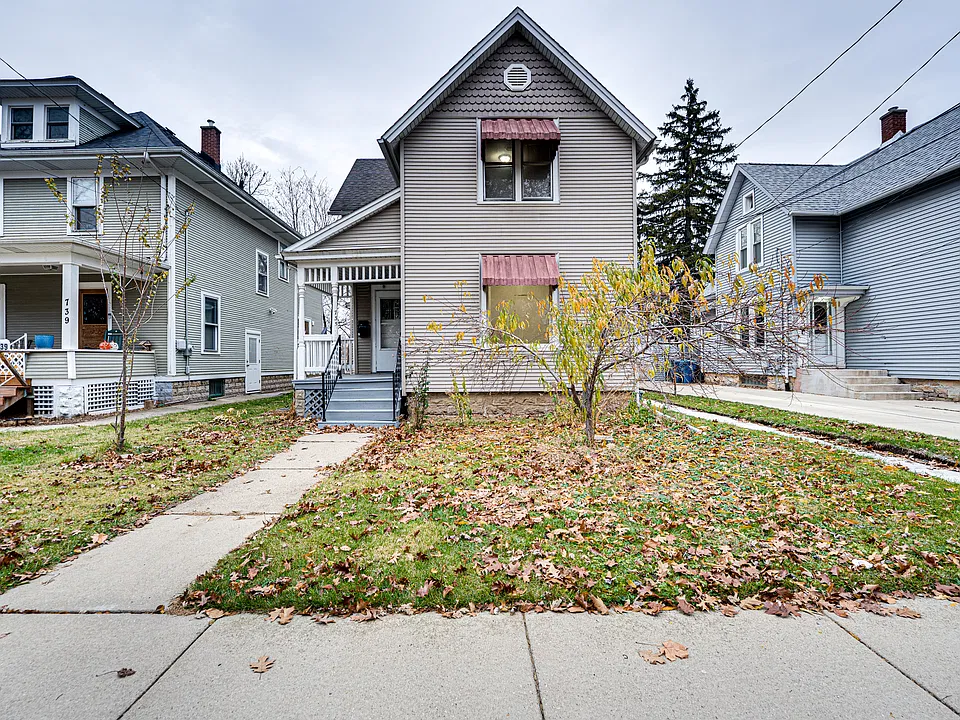 735 Sexton St #1