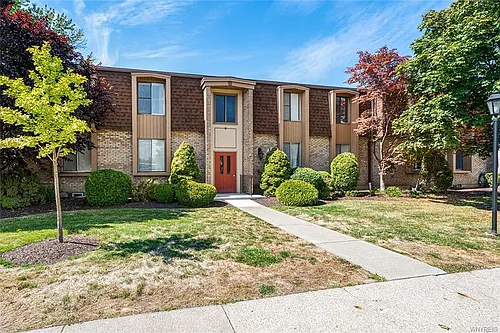 30 Charter Oaks Dr #4 Photo 1