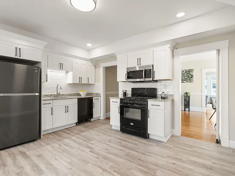 8 Charlesview St #8 — Photo 6