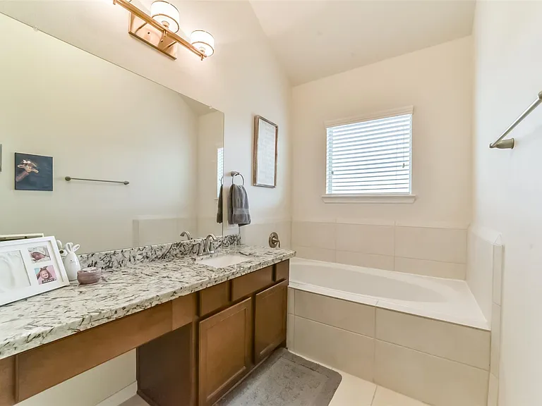 1517 Miles Oaks Pl — Photo 28